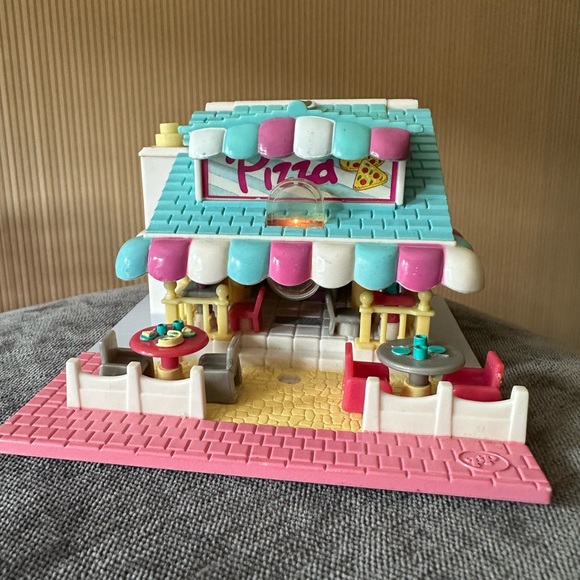 Polly pocket Pizza Parlour 1993 - Picture 1 of 3